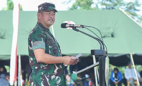 Kasad Jenderal TNI Maruli Simanjuntak saat penutupan TMMD ke-125 di Lapangan Dinas Sosial Kota Cilegon, Kamis (21/8/2025