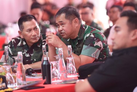 Kasad Jenderal TNI Maruli Simanjuntak saat penutupan TMMD ke-125 di Lapangan Dinas Sosial Kota Cilegon, Kamis (21/8/2025
