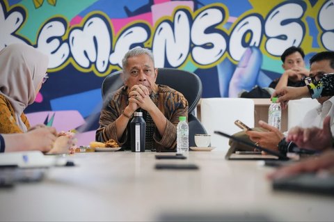 Wamensos Agus Jabo Priyono saat audiensi dengan para kepala daerah di Kantor Kementerian Sosial, Jakarta Pusat, Selasa (26/8/2025).