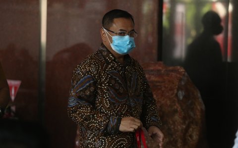 Bupati Pati Jawa Tengah, Sudewo memenuhi panggilan KPK untuk jalani pemeriksaan sebagai saksi kasus deugaan korupsi pengadaan pembangunan jalur kereta api di Wilayah Jawa Tengah/Solo Balapan pada lingkungan Direktorat Jenderal Perkeretaapian Kementerian Perhubungan (DJKA Kemenhub), di Gedung Merah Putih KPK RI, Jakarta, Rabu (27/8/2025)