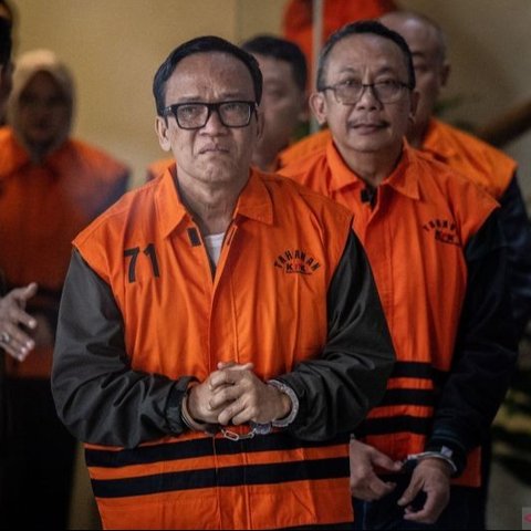 Ketua KPK mengungkap Immanuel Ebenezer, tersangka skandal korupsi K3 Kemenaker, sempat meminta Rp3 miliar untuk renovasi rumahnya. Benarkah rumahnya sudah direnovasi?