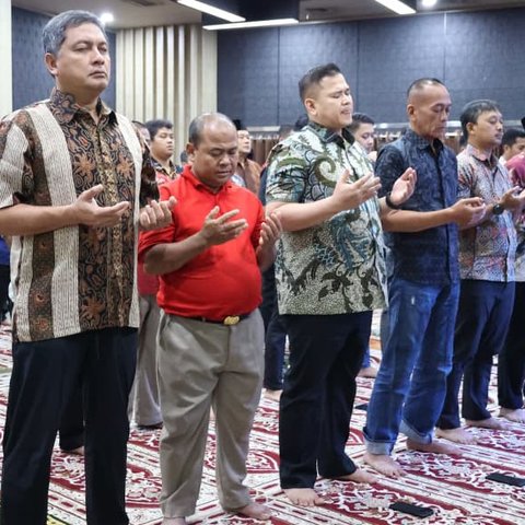 Divhumas Polri Gelar Salat Gaib untuk Almarhum Affan Kurniawan