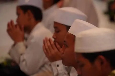 cara sholat hajat Ilustrasi dibuat Stable Diffusion
