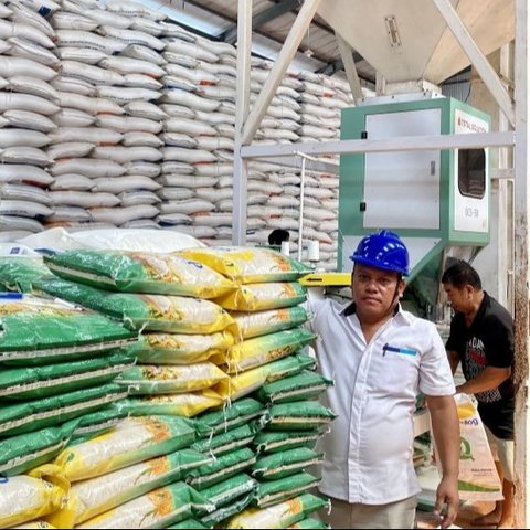 Perum Bulog Cabang Batam mencatat progres signifikan dalam Distribusi Beras Bantuan Pangan Bulog, mencapai 87 persen. Kapan seluruh bantuan ini tuntas disalurkan?