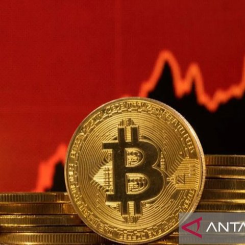 Pasar kripto berada di persimpangan antara stabilisasi pasar global dan risiko perdagangan. Simak bagaimana Bitcoin dan altcoin bereaksi di tengah dinamika ekonomi terkini.