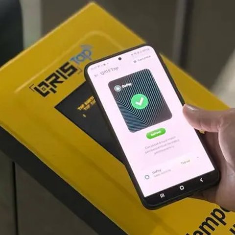 Pembayaran MRT Jakarta menggunakan QRIS Tap Gopay (Foto: Gopay).