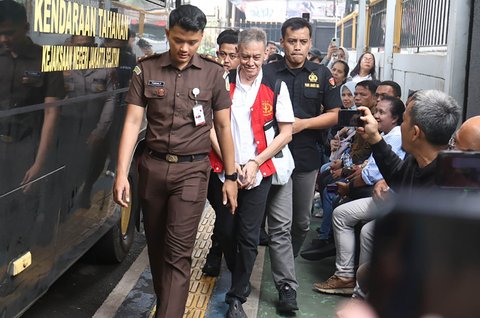Musisi Fariz RM saat menjaliani sidang putusan terkait penyalahgunaan narkoba di Pengadilan negeri Jakarta Selatan, Kamis (11/09/2025).