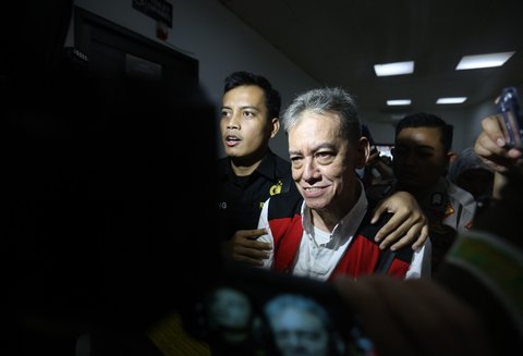 Musisi Fariz RM saat menjaliani sidang putusan terkait penyalahgunaan narkoba di Pengadilan negeri Jakarta Selatan, Kamis (11/09/2025).