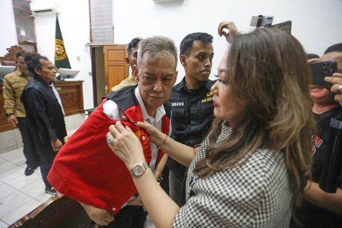 Musisi Fariz RM saat menjaliani sidang putusan terkait penyalahgunaan narkoba di Pengadilan negeri Jakarta Selatan, Kamis (11/09/2025).