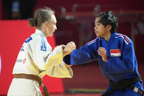Peserta bertanding saat Asian Cadets and Junior Judo Championship 2025 di Tennis Indoor, Istora Senayan, Jakarta, Kamis (11/9/2025).