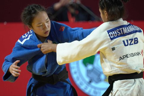 Peserta bertanding saat Asian Cadets and Junior Judo Championship 2025 di Tennis Indoor, Istora Senayan, Jakarta, Kamis (11/9/2025).