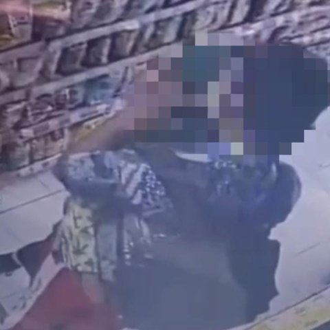 Viral Video Pelajar Mesum di Minimarket Jombang Terekam CCTV