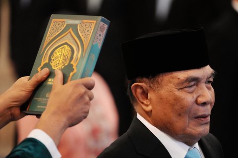 Menteri Koordinator Politik dan Keamanan yang baru Djamari Chaniago saat upacara pelantikan di Istana Kepresidenan, Jakarta, Rabu (17/09/2025).