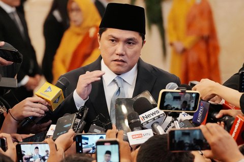 Menteri Pemuda dan Olahraga, Erick Thohir berbicara kepada wartawan usai  upacara pelantikan di Istana Kepresidenan, Jakarta, Rabu (17/09/2025).