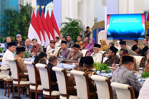 Prabowo bertemu tokoh lintas agama, kelompok agama, hingga pimpinan partai politik di Istana