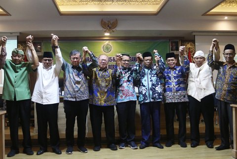 Pernyataan sikap yang dideklarasikan MUI bersama sejumlah tokoh lintas agama untuk menjaga kondisifitas masyarakat saat ini.di kantor Majelis Ulama Indonesia (MUI), Jakarta, Selasa (2/9/2025).