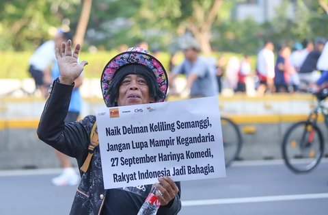 Sejumlah komedian dan artis yang tergabung dalam Persatuan Seniman Komedi Indonesia (PASKI) melakukan aksi turun ke jalan di Jalan M.H. Thamrin, Jakarta, Minggu (21/9/2025