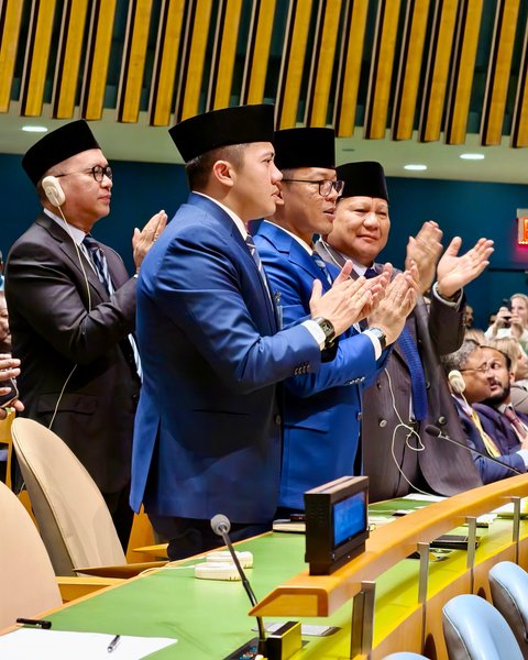 prabowo standing ovation