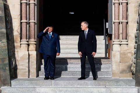 Presiden Prabowo Subianto saat disambut Perdana Menteri Kanada Mark Carney di Parliament Hill di Ottawa, Ontario, Kanada,  Rabu, (25/09/2025).