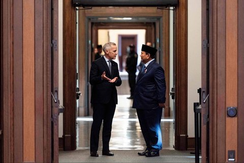 Presiden Prabowo Subianto saat disambut Perdana Menteri Kanada Mark Carney di Parliament Hill di Ottawa, Ontario, Kanada,  Rabu, (25/09/2025).