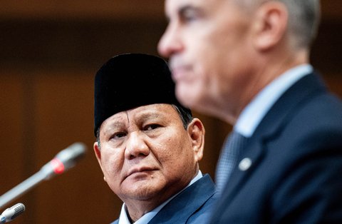 Presiden Indonesia Prabowo Subianto berbicara bersama Perdana Menteri Kanada Mark Carney menjelang penandatanganan kerjasama  di Parliament Hill di Ottawa, Ontario, Kanada,  Rabu, (25/09/2025).