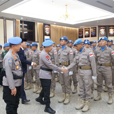 Kapolri Lepas Satgas Perdamaian Polri