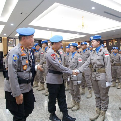 Kapolri Lepas Satgas Perdamaian Polri