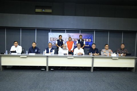 Polri Berhasil Pulangkan Buronan Red Notice Kasus Investasi Ilegal dari Qatar