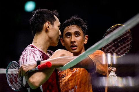 Jonatan Christie usai pertandingan  melawan rekan senegaranya Alwi Farhan pada  semifinal tunggal putra di turnamen bulu tangkis Korea Open di Suwon, Korea Selatan, Sabtu (27/09/2025).