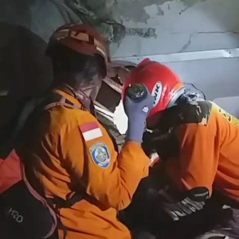 Cerita Santri Selamat dari Runtuhan Bangunan Ponpes Al-Khoziny karena