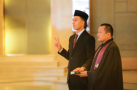 Pemain FC Utrecht Miliano Jonathans saat pengambilan sumpah kewarganegaraan di Kementerian Hukum dan HAM, Jakarta, Rabu (03/09/2025).