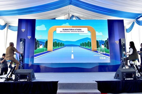 Menteri Komdigi Meutya Hafid meresmikan 1.194 titik Kampung Internet