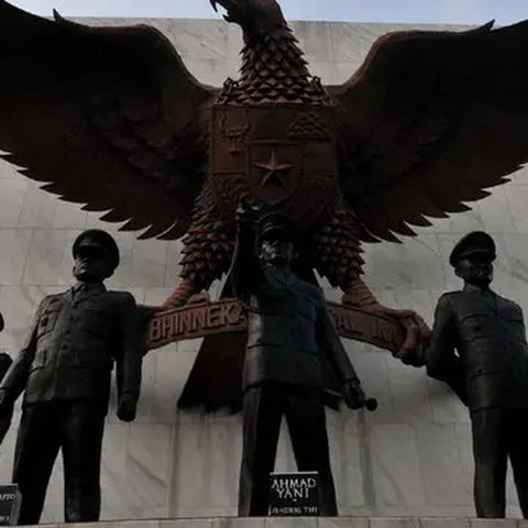 Monumen Pancasila Sakti didirikan untuk mengenang keberhasilan Pancasila dalam membendung paham komunis di Indonesia, Jakarta, Selasa (30/9/2014) (Liputan6.com/Johan Tallo)