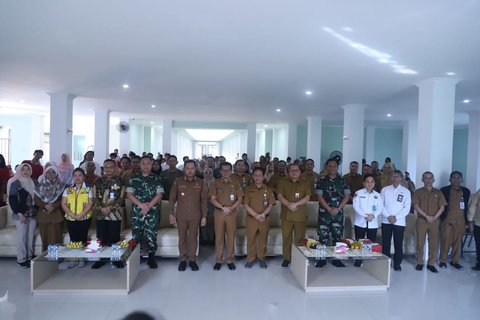 Gubernur Kalimantan Timur, Rudy Mas&rsquo;ud (Harum) Buka MPLS Sekolah Rakyat Terintegrasi Tahun Ajaran 2025/2026