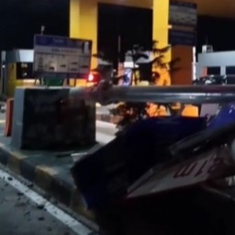 Gerbang Tol Ciawi Dihantam Truk Kontainer, Lalu Lintas Sempat Tersendat