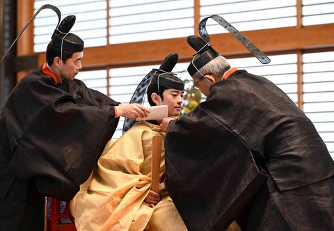 Pangeran Hisahito saat upacara kedewasaannya, Kakan-no-Gi, di Istana Kekaisaran di Tokyo, Jepang, Sabtu (06/09/2025).
