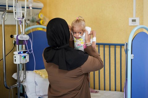 Balita Gaza Shamm Qudeih di Rumah Sakit Anak Santobono Pausilipon di Naples, Italia selatan, Selasa (02/09/2025)