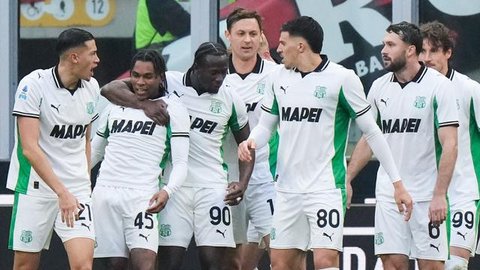 Aksi Jay Idzes bersama Sassuolo di Serie A 2025/2026. (Dok. Instagram Jay Idzes)