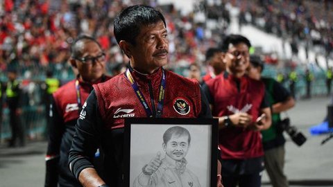 Timnas Indonesia - Bertje Matulapelwa, Anatoli Polosin, Indra Sjafri (Bola.com/Adreanus Titus)