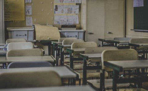 Ilustrasi belajar, siswa, murid, pelajar, sekolah, SMA. (Photo by Ed Us on Unsplash)