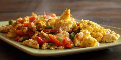 Resep Sahur Cepat Kurang dari 10 Menit (Foto: Reve Art AI)