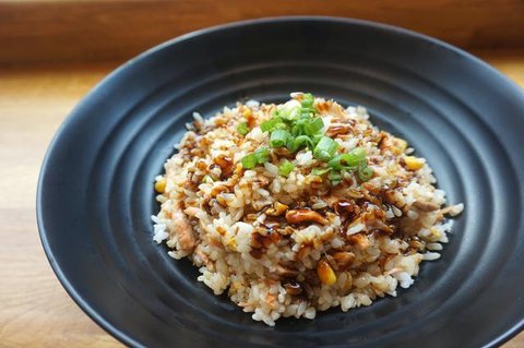 Resep Sahur Cepat Kurang dari 10 Menit (Foto: Reve Art AI)