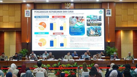 Dalam keterangannya saat Konferensi Pers APBN Kita, Menkeu Purbaya Yudhi Sadewa, mengungkap dari sisi pendapatan realisasi pendapatan negara sepanjang 2025 mencapai Rp2.756,3 triliun atau 91,