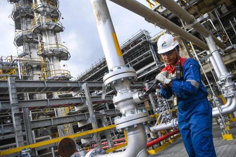 Presiden Prabowo Subianto meresmikan megaproyek RDMP Balikpapan di Balikpapan, Kalimantan Timur, Selasa (12/1/2025). (Liputan6.com/Nanda)