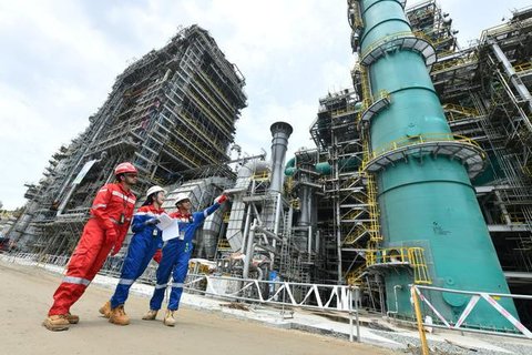 Presiden Prabowo Subianto meresmikan megaproyek RDMP Balikpapan di Balikpapan, Kalimantan Timur, Selasa (12/1/2025). (Liputan6.com/Nanda)