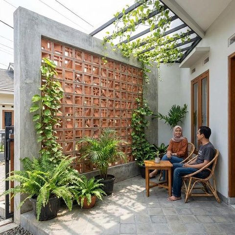 Desain Teras Rumah Subsidi Tapi Terasa Sejuk (AI)