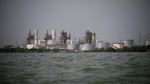 Ilustrasi Harga Minyak Dunia. Foto: AFP