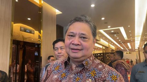 Menteri Koordinator Bidang Perekonomian Airlangga Hartarto usai mengikuti rapat terbatas di Istana Merdeka Jakarta, Kamis, 27 November 2025.(Foto: laman ekon.go.id)