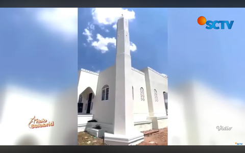 Ivan Gunawan pecahkan rekor Museum Rekor Dunia Indonesia (MURI) kategori Memasak secara Estafet Terlama Menggunakan Satu Perangkat Kompor Gas. (Foto: Dok. Instagram @ivan_gunawan)