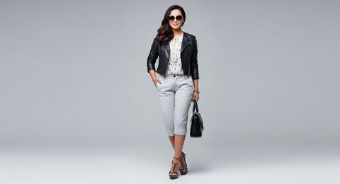 Model Celana 3/4 untuk Wanita Model Bermuda/ AI